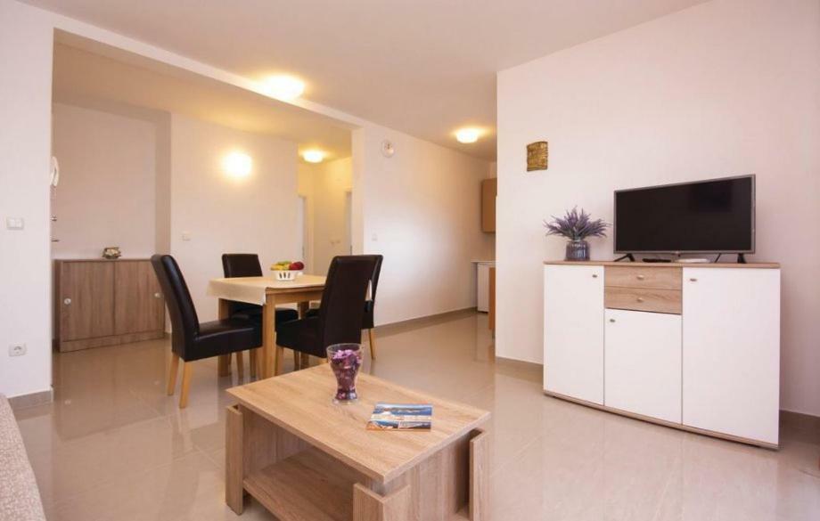 Apartmani Korenika Brodarica  Extérieur photo